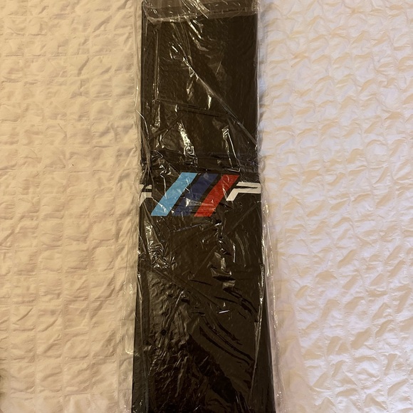 Used - Picture 4 of 8